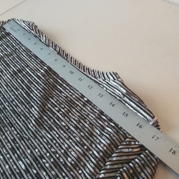 Jones New York women's size XL black and gray striped blouse - Picture 10 of 15